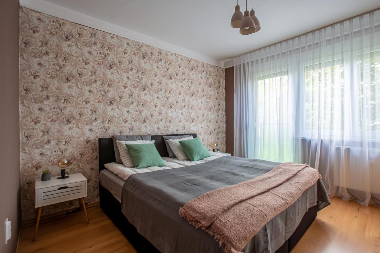 Center Home Apartman Орошгаза Екстер'єр фото